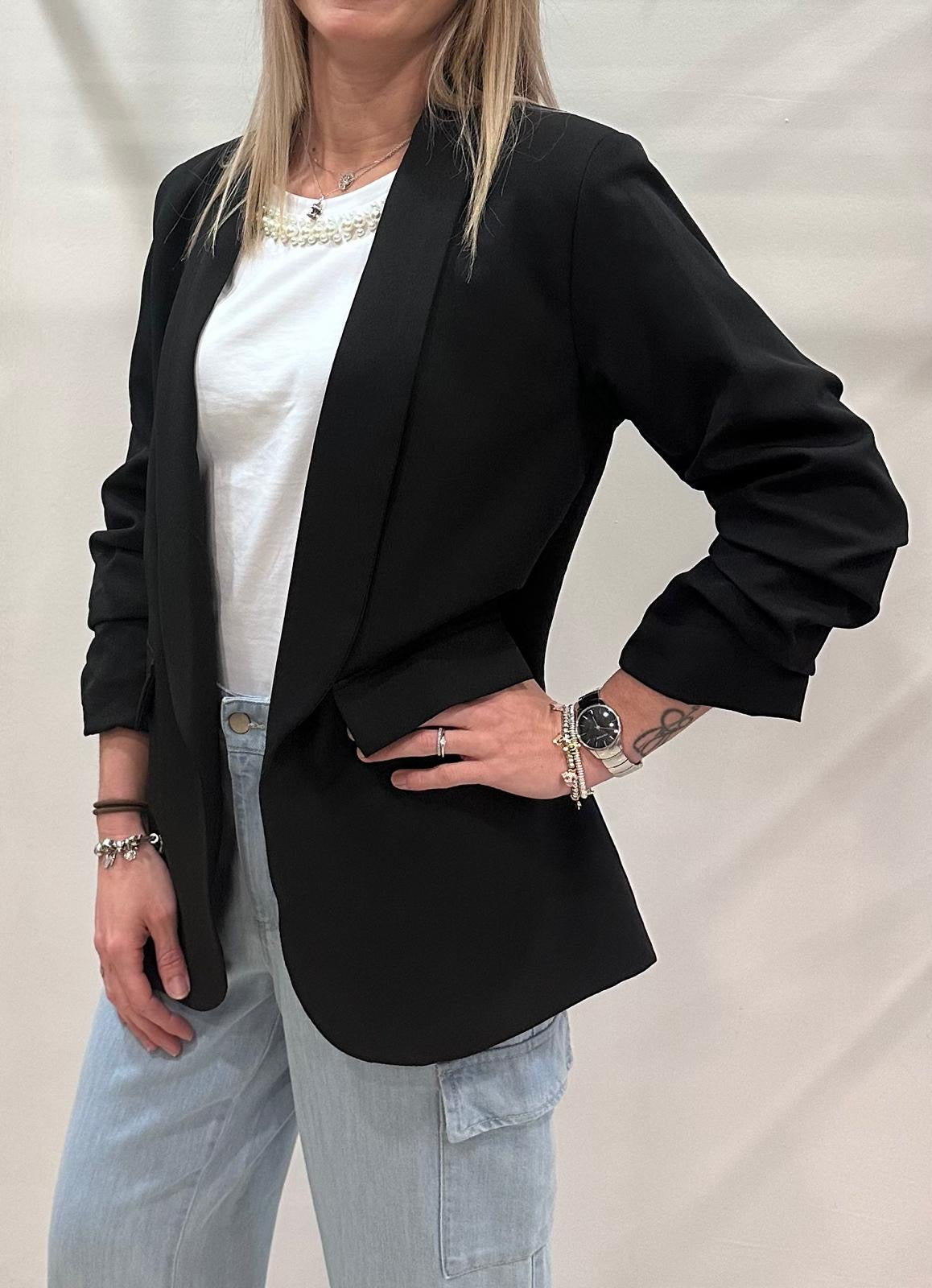 BLAZER CON MANICA ARRICCIATA NERO - Paprika